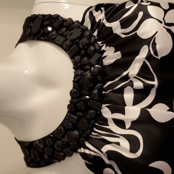 Jessica Sleeveless with Beaded Neckline - Picture 2 of 6